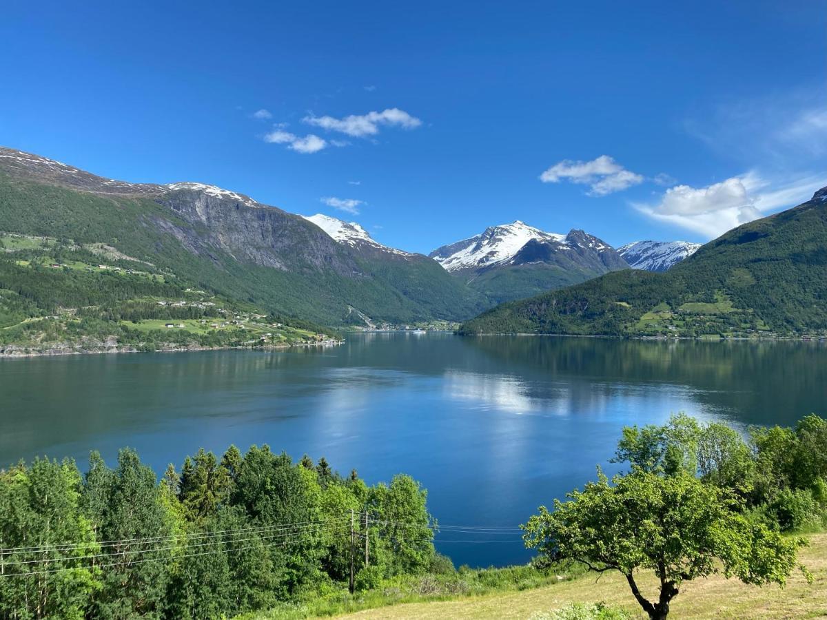 Olden Fjord Apartments Eksteriør bilde