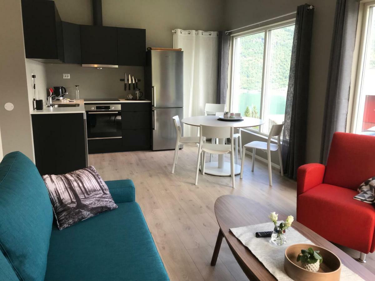 Olden Fjord Apartments Eksteriør bilde