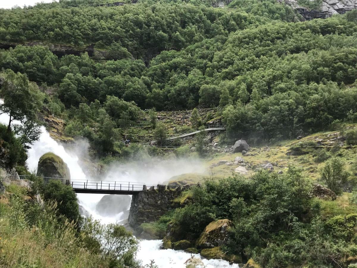 Olden Fjord Apartments Eksteriør bilde