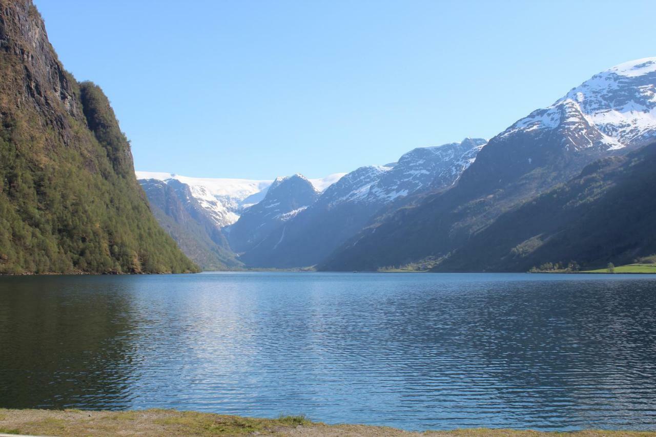 Olden Fjord Apartments Eksteriør bilde